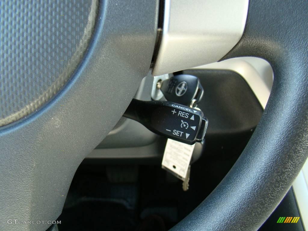 2009 xB  - Classic Silver Metallic / Dark Gray photo #18