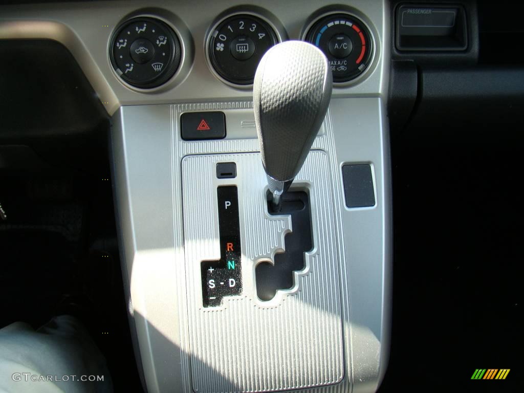 2009 xB  - Classic Silver Metallic / Dark Gray photo #22
