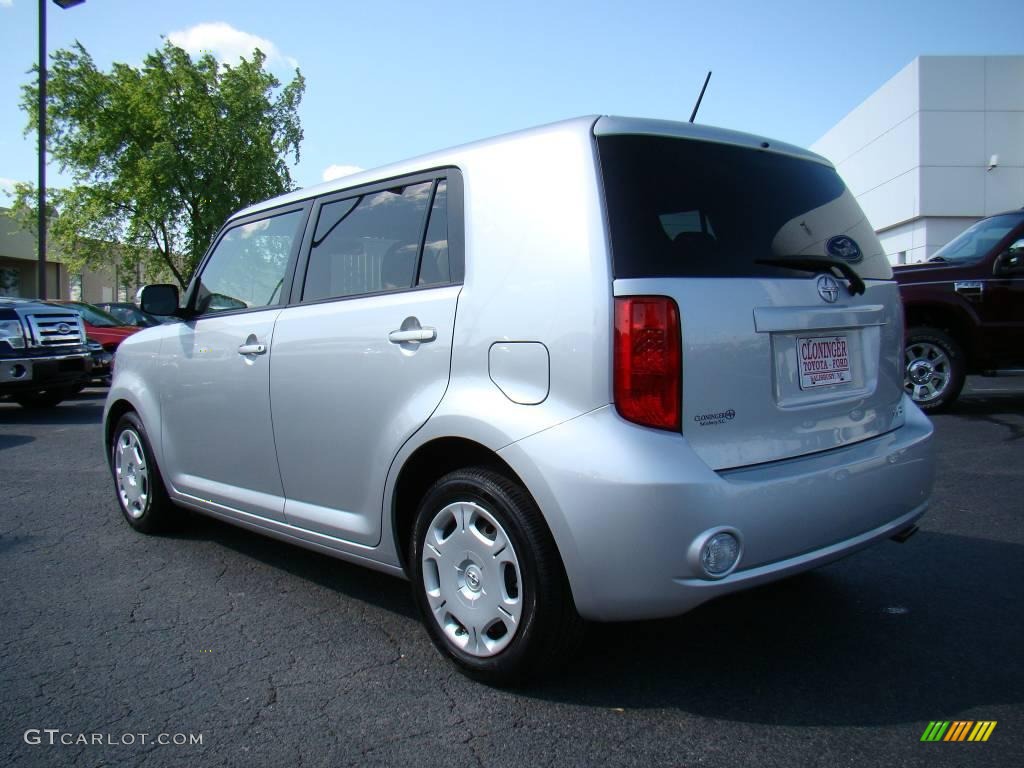 2009 xB  - Classic Silver Metallic / Dark Gray photo #24