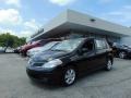 Super Black - Versa 1.8 S Hatchback Photo No. 7