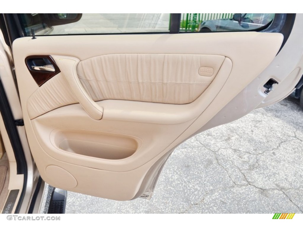 2001 Mercedes-Benz ML 430 4Matic Java Door Panel Photo #105713667