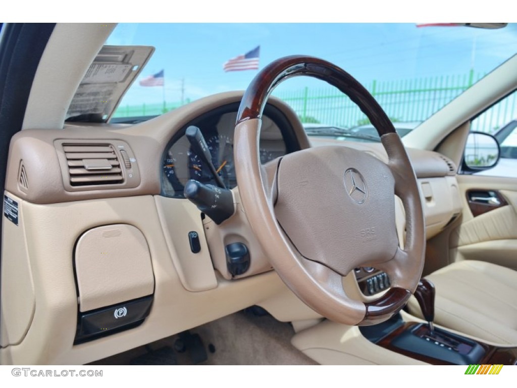 2001 Mercedes-Benz ML 430 4Matic Java Steering Wheel Photo #105714037