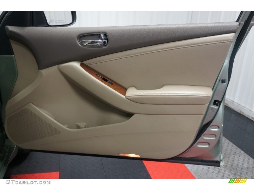 2007 Altima 2.5 SL - Metallic Jade / Blond photo #17