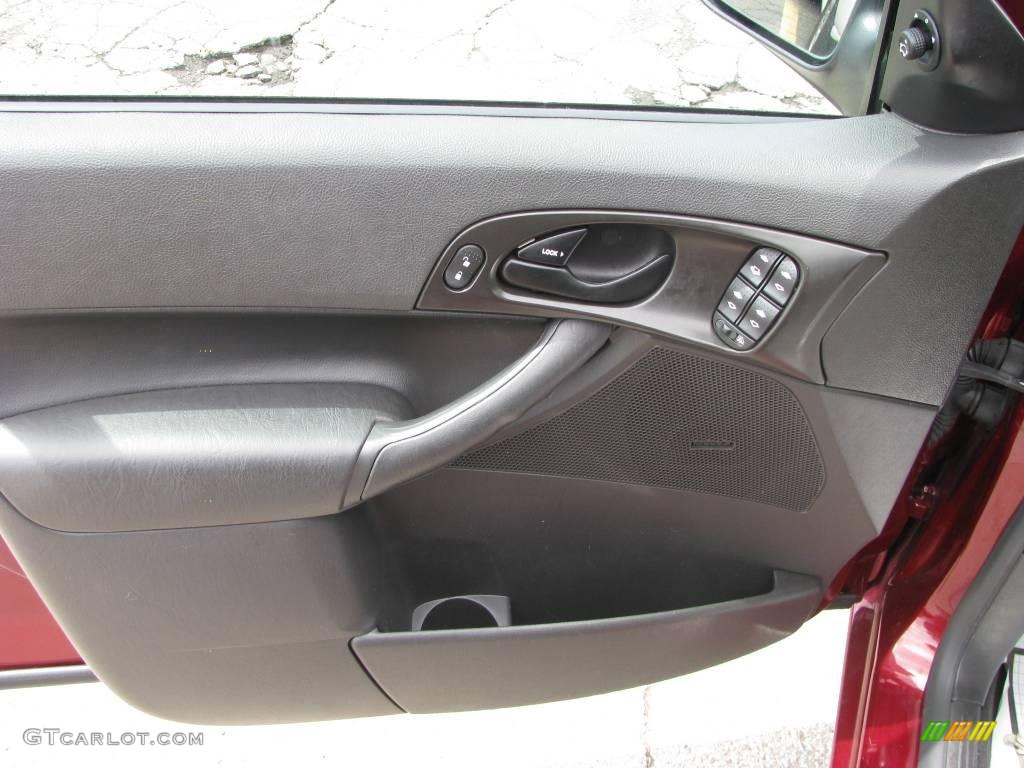 2007 Focus ZX5 SES Hatchback - Dark Toreador Red Metallic / Charcoal photo #5