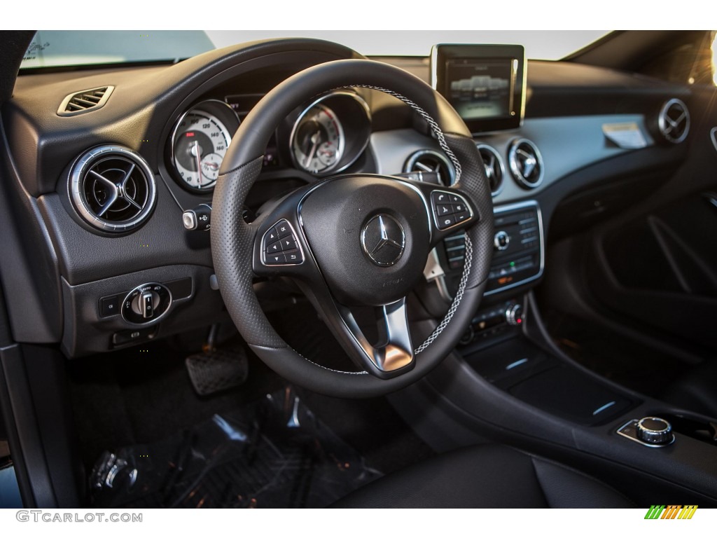 2015 CLA 250 - Night Black / Black photo #5