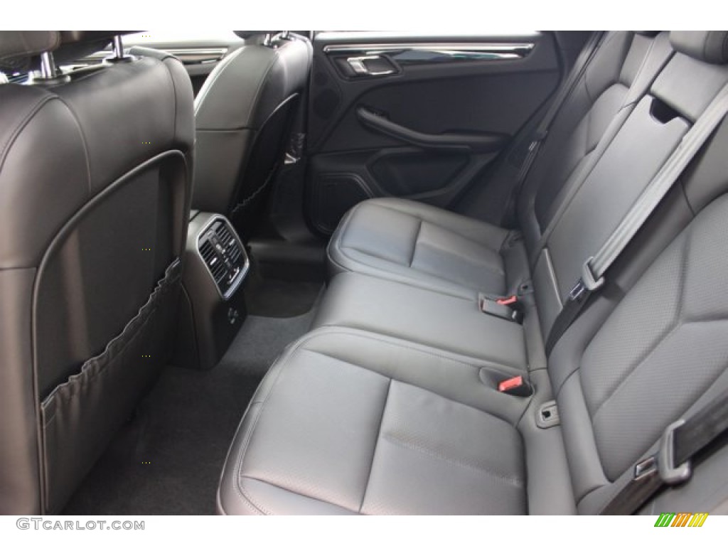 Black Interior 2016 Porsche Macan S Photo #105732473
