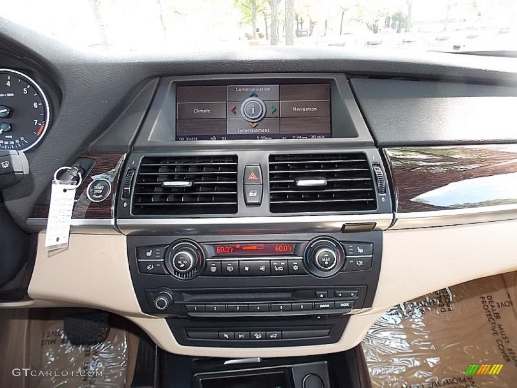 2008 BMW X5 3.0si Controls Photos