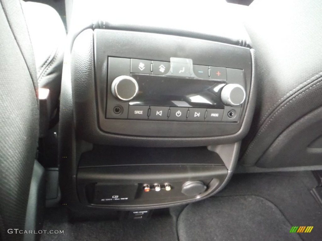 2016 Chevrolet Traverse LT AWD Controls Photo #105735674