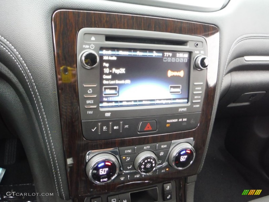 2016 Chevrolet Traverse LT AWD Controls Photo #105735800