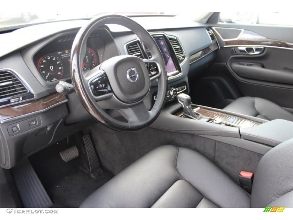 2016 Volvo XC90 T6 AWD Charcoal Dashboard Photo #105737429