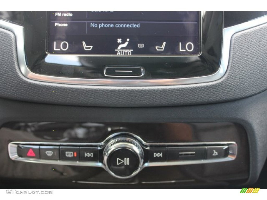 2016 Volvo XC90 T6 AWD Controls Photo #105737474