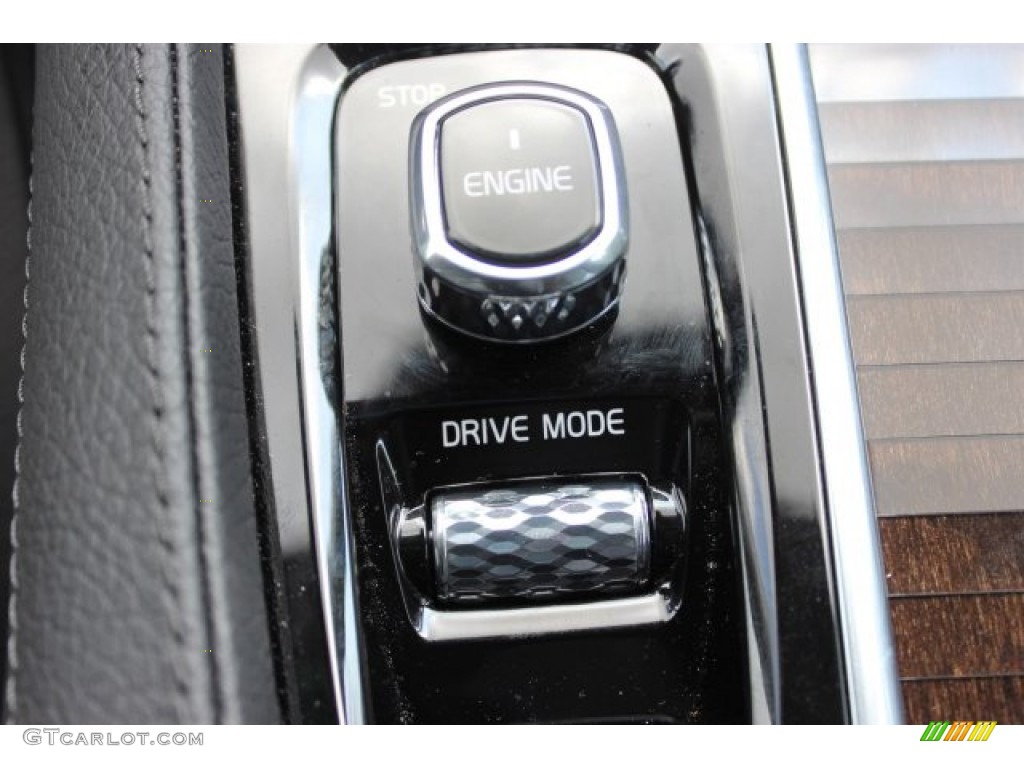 2016 Volvo XC90 T6 AWD Controls Photo #105737501