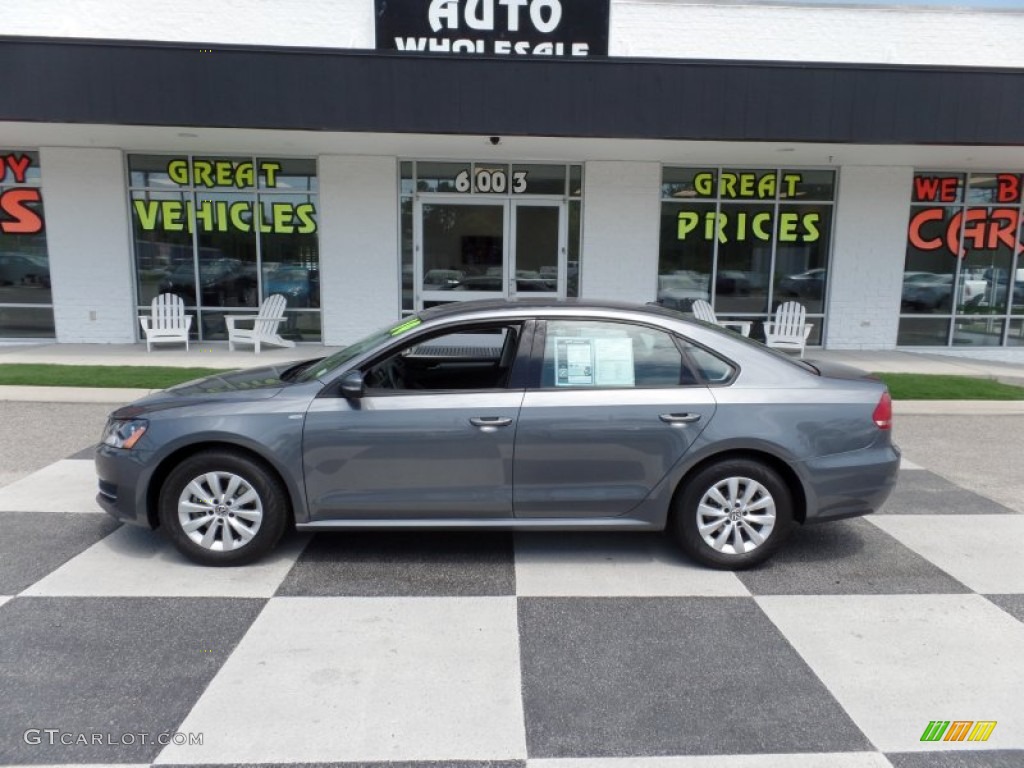 2014 Passat 1.8T Wolfsburg Edition - Platinum Gray Metallic / Moonrock photo #1