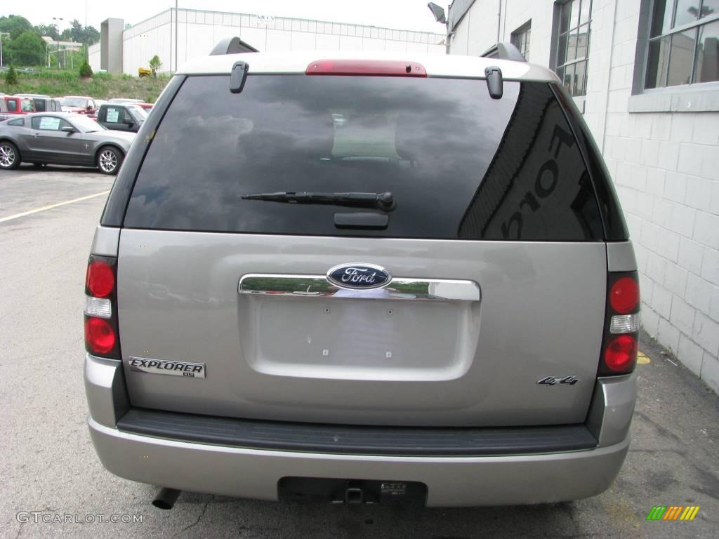 2008 Explorer XLT 4x4 - Vapor Silver Metallic / Black/Stone photo #6