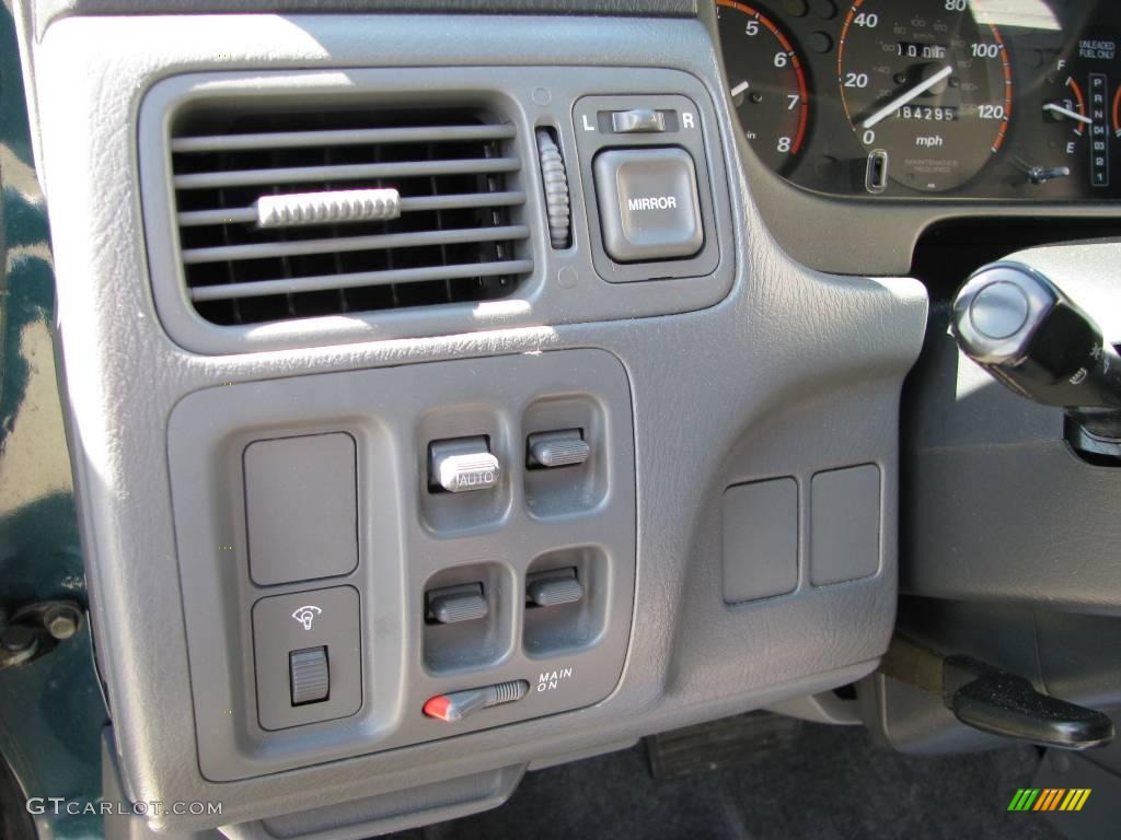 1997 CR-V 4WD - Cypress Green Pearl / Charcoal photo #11