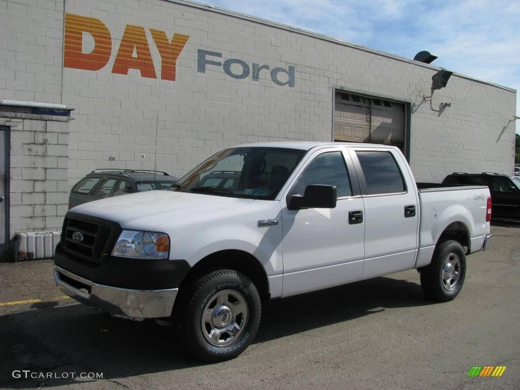 2008 F150 XL SuperCrew 4x4 - Oxford White / Medium/Dark Flint photo #1