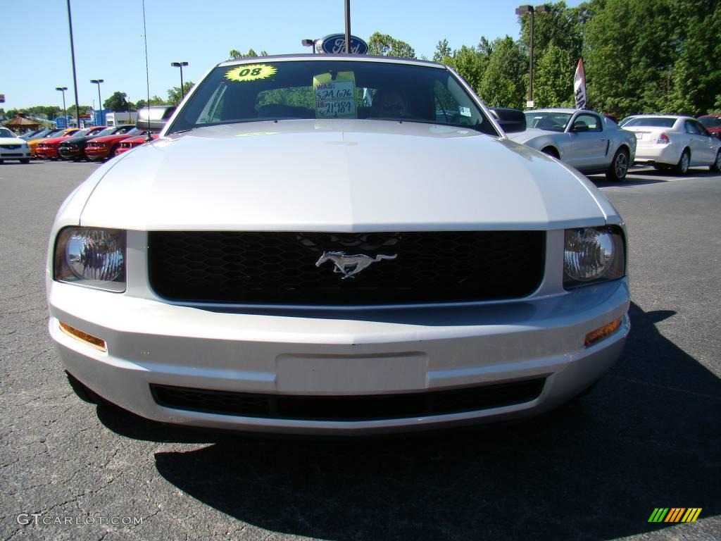 2008 Mustang V6 Deluxe Convertible - Brilliant Silver Metallic / Light Graphite photo #21