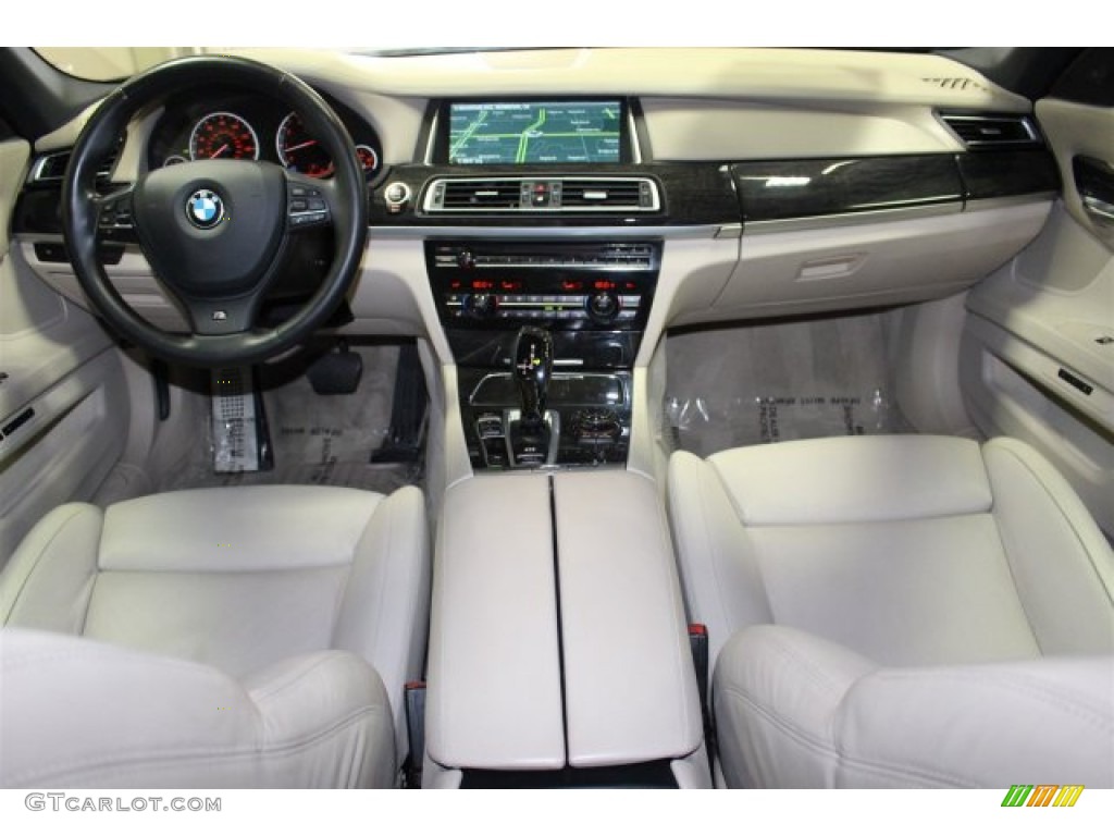 2013 7 Series 740i Sedan - Dark Graphite Metallic II / Oyster photo #10