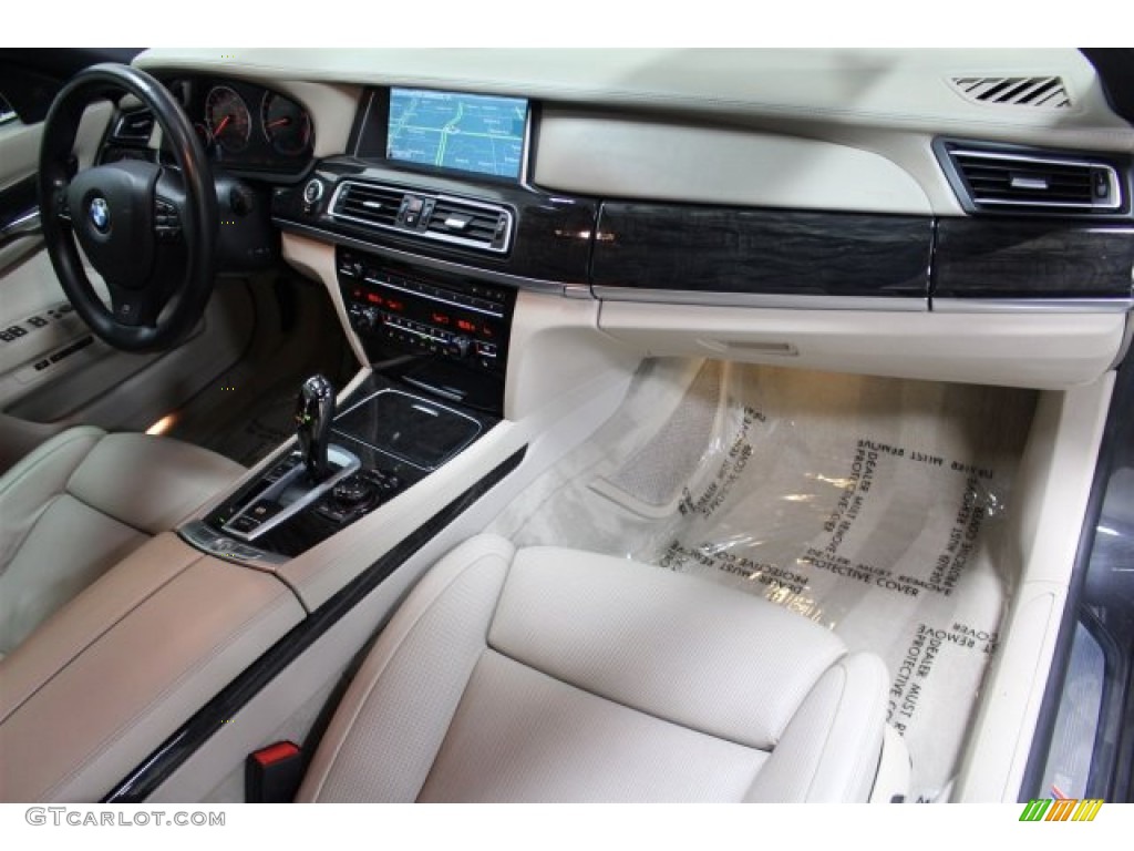 2013 7 Series 740i Sedan - Dark Graphite Metallic II / Oyster photo #11