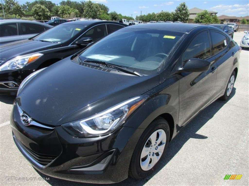 2016 Elantra SE - Phantom Black / Gray photo #2