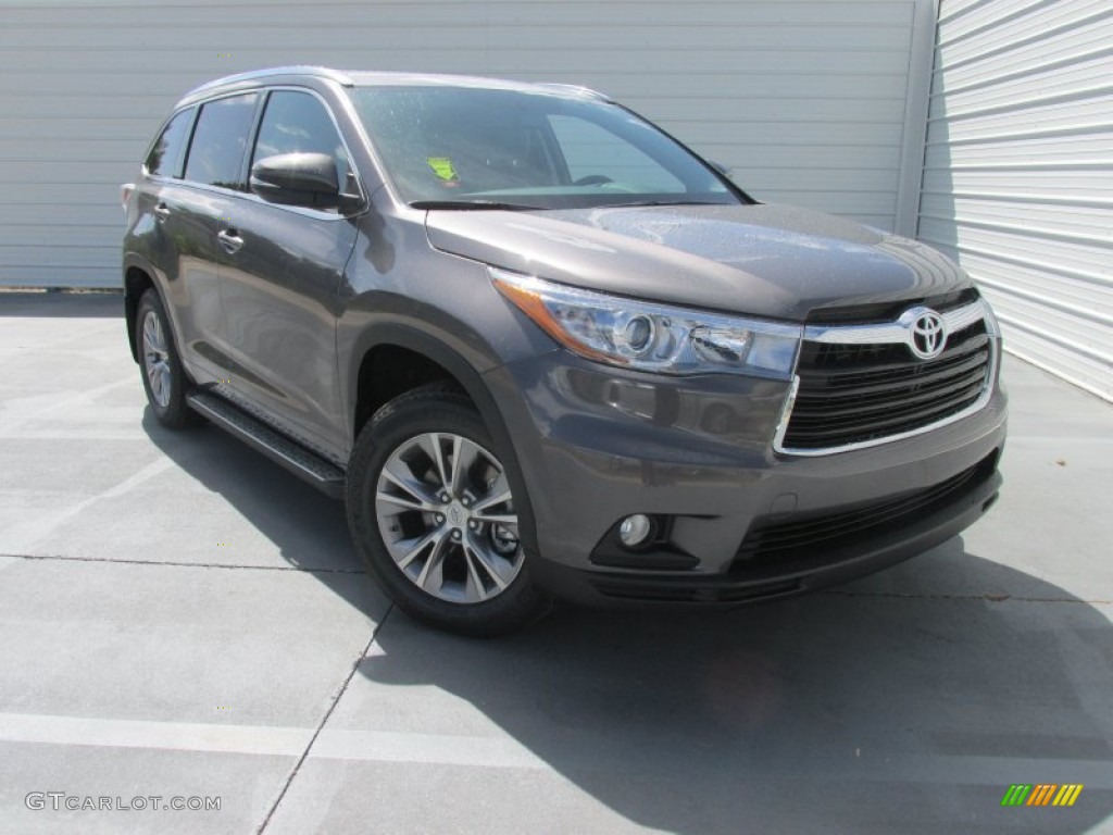 2015 Highlander XLE - Predawn Gray Mica / Black photo #2