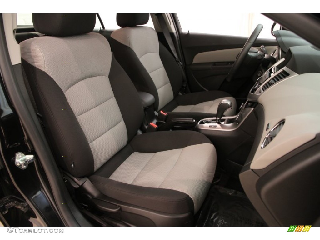 2015 Cruze LS - Black Granite Metallic / Jet Black/Medium Titanium photo #11