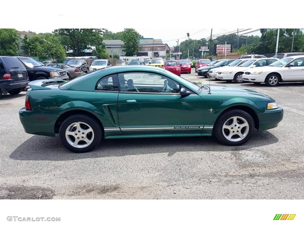 2000 Mustang V6 Coupe - Electric Green Metallic / Medium Graphite photo #4