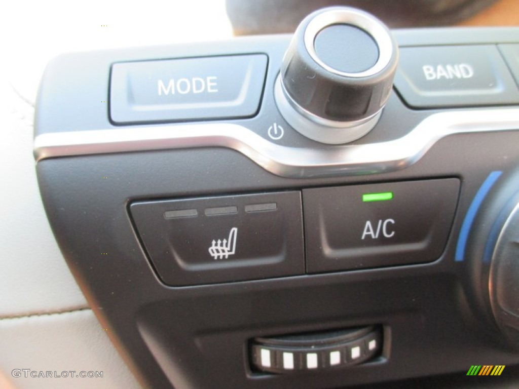 2015 BMW i3 with Range Extender Controls Photo #105783443