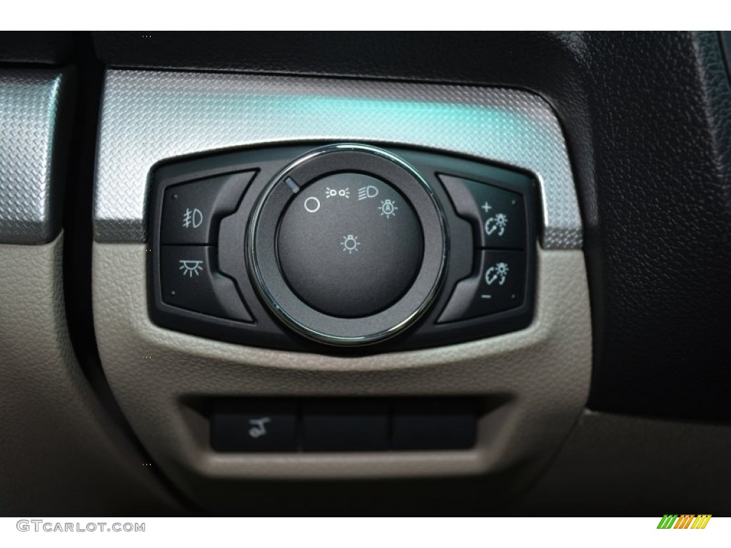 2015 Explorer XLT 4WD - Bronze Fire / Medium Light Stone photo #23