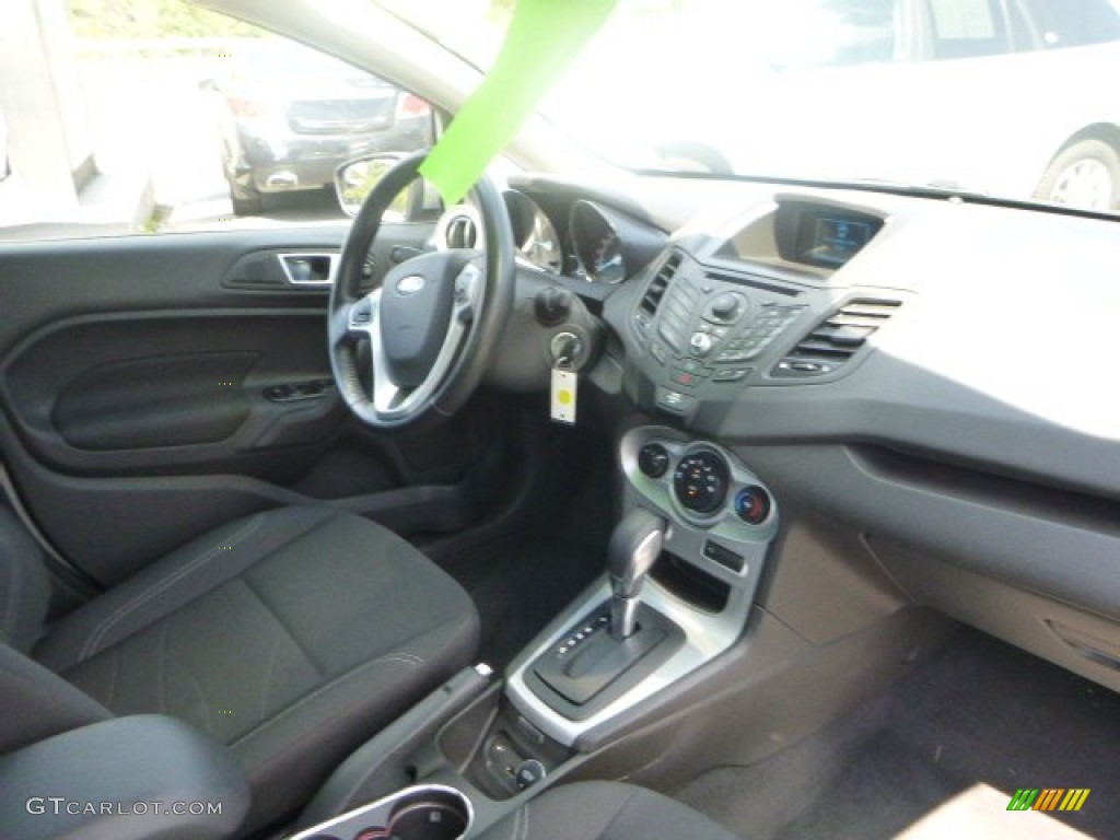 2014 Fiesta SE Hatchback - Ingot Silver / Charcoal Black photo #9