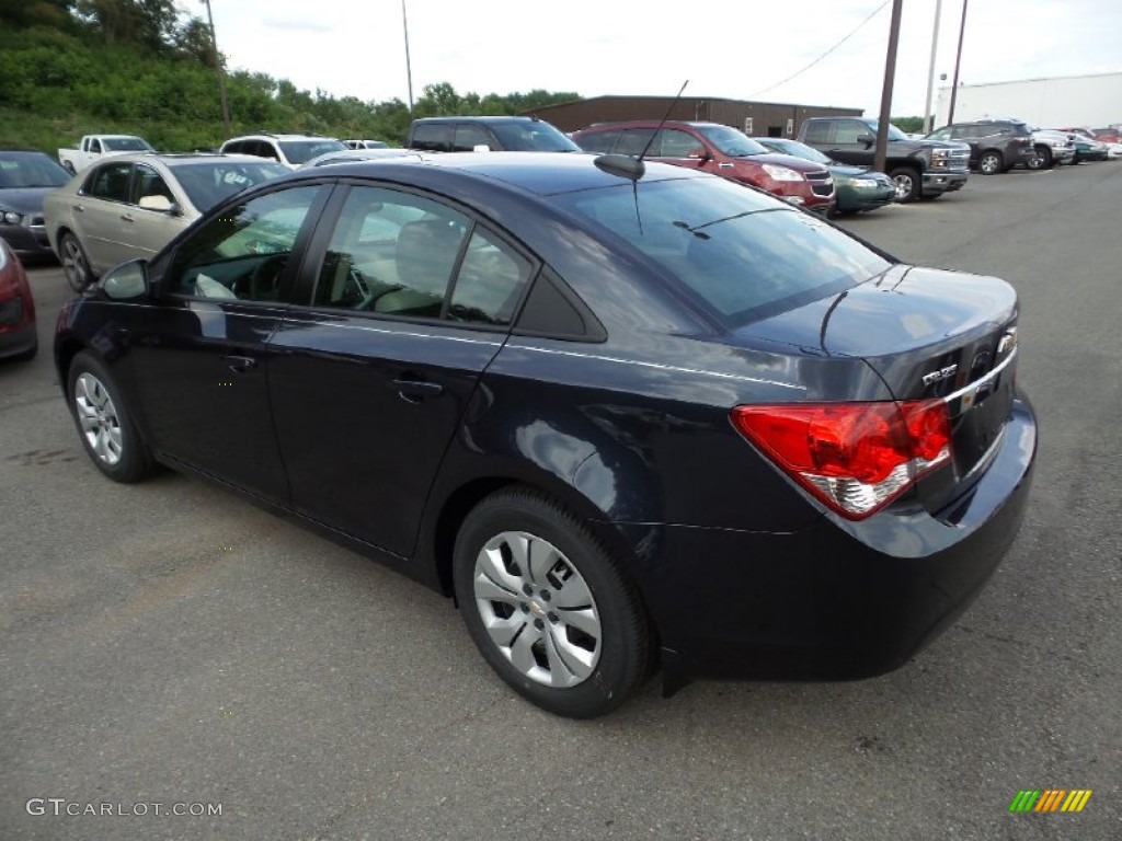 2016 Cruze Limited LS - Blue Ray Metallic / Jet Black/Medium Titanium photo #8