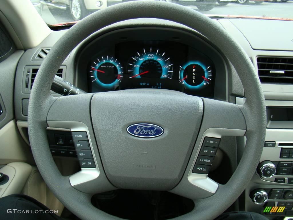 2010 Fusion SE - Sangria Red Metallic / Medium Light Stone photo #22