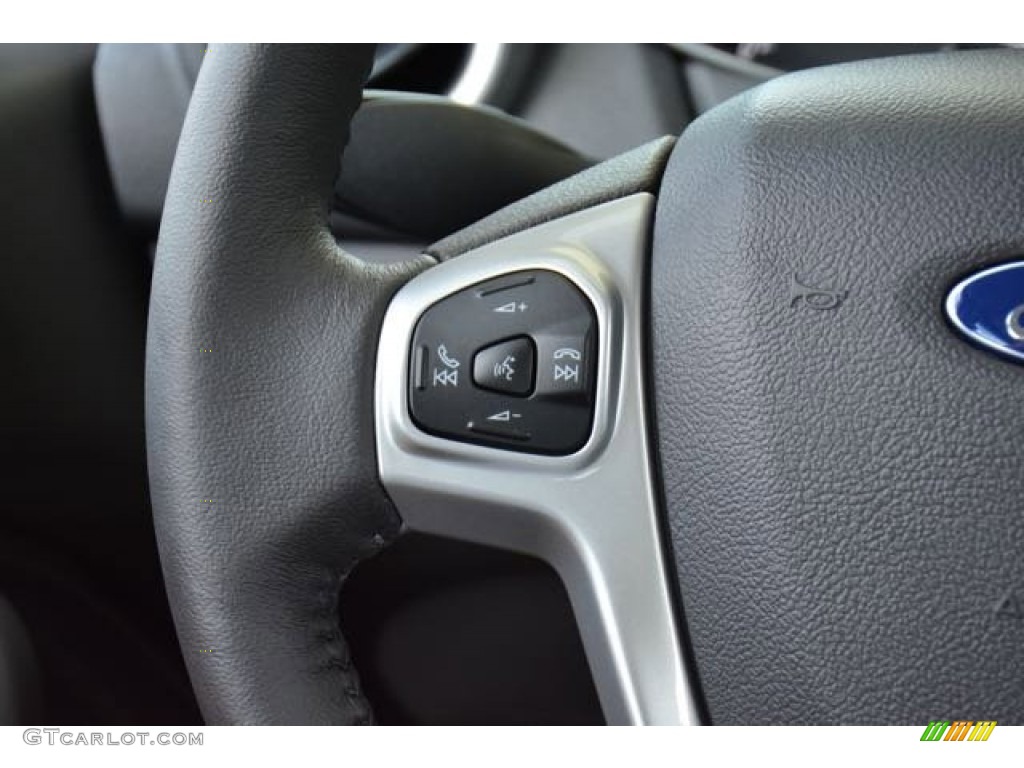 2015 Fiesta SE Sedan - Oxford White / Charcoal Black photo #23