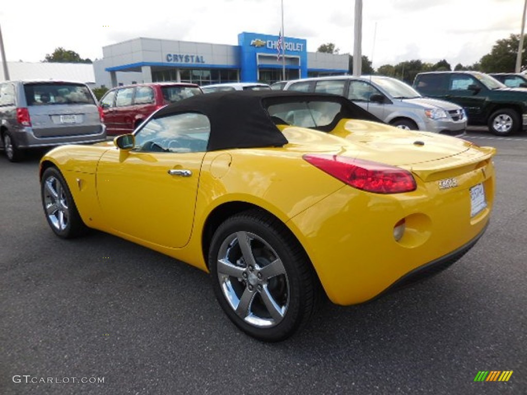 2007 Solstice Roadster - Mean Yellow / Ebony photo #3