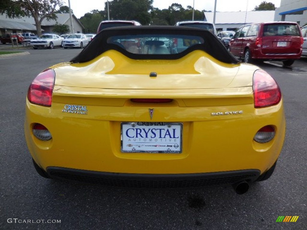 2007 Solstice Roadster - Mean Yellow / Ebony photo #6