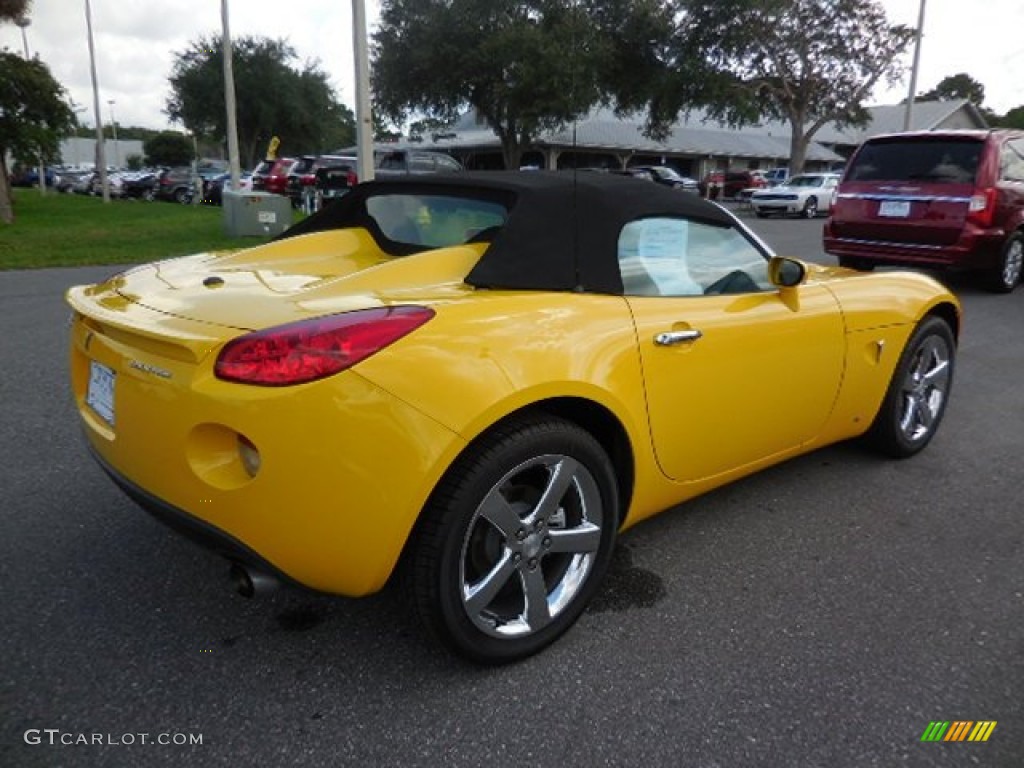 2007 Solstice Roadster - Mean Yellow / Ebony photo #7