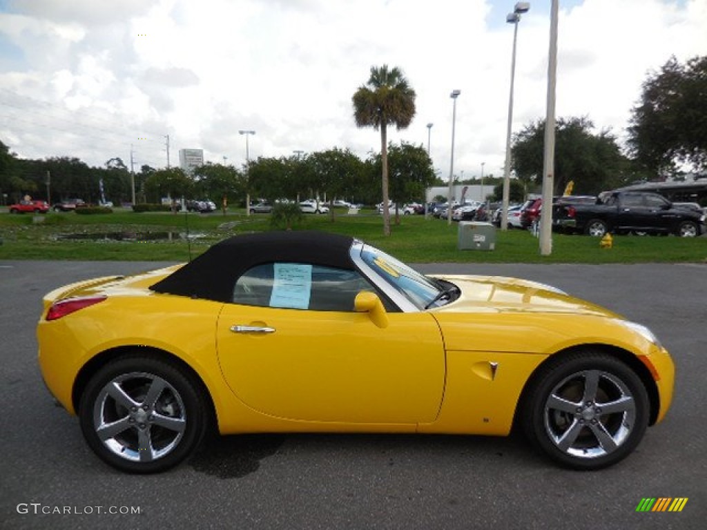2007 Solstice Roadster - Mean Yellow / Ebony photo #8