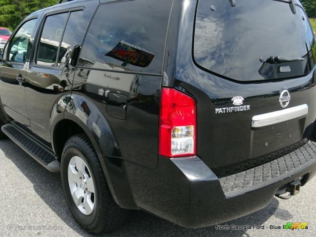 2011 Pathfinder S - Super Black / Graphite photo #37