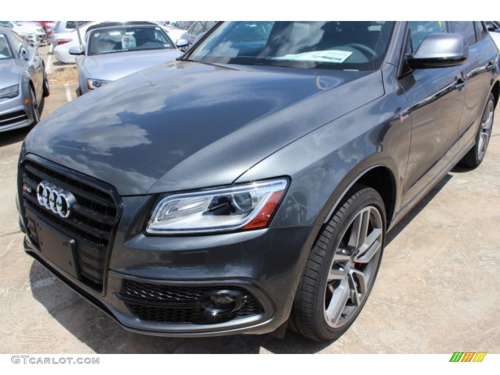 Daytona Gray Pearl 2016 Audi SQ5 Premium Plus 3.0 TFSI quattro Exterior Photo #105811170