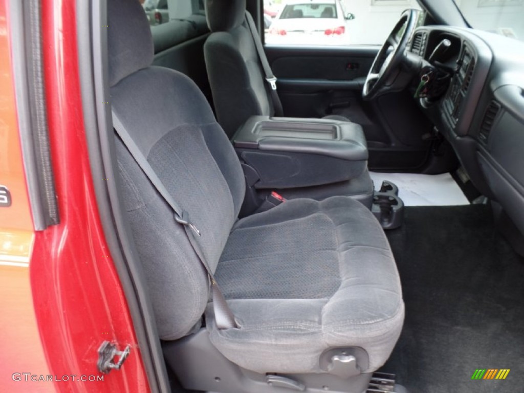 2002 Silverado 1500 LS Regular Cab 4x4 - Victory Red / Graphite Gray photo #18