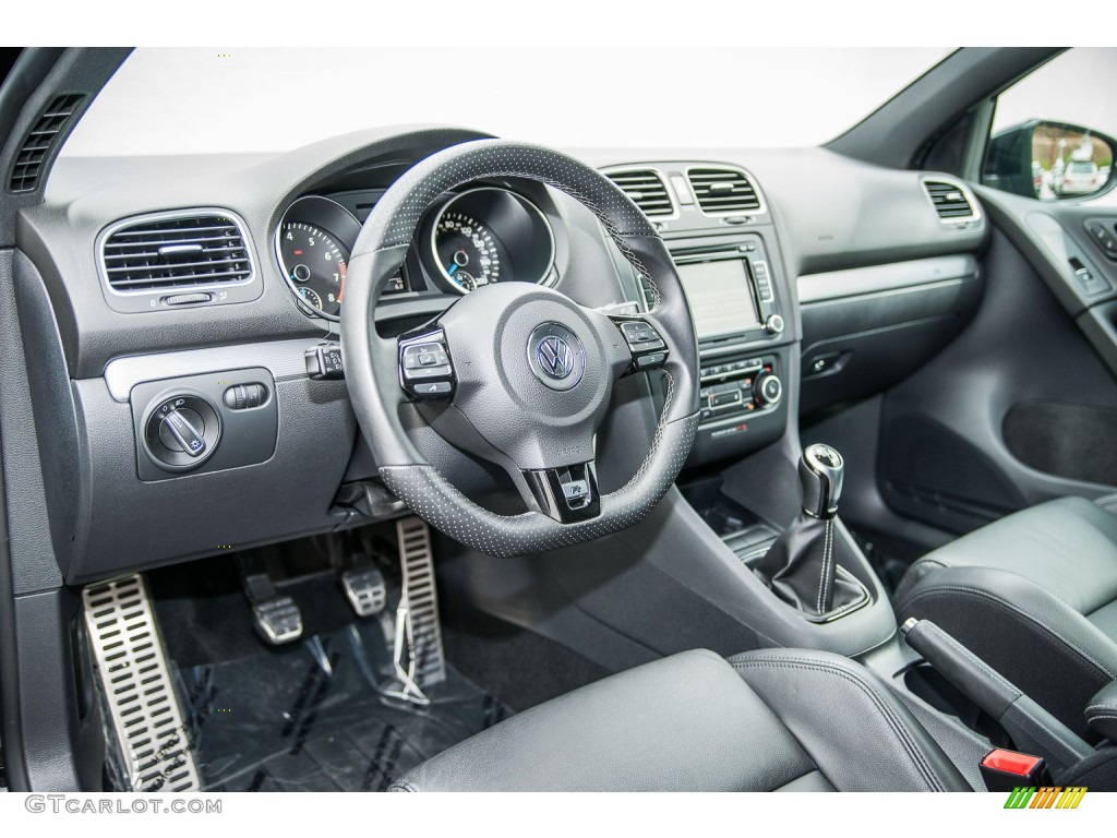 2012 Volkswagen Golf R 2 Door 4Motion Dashboard Photos