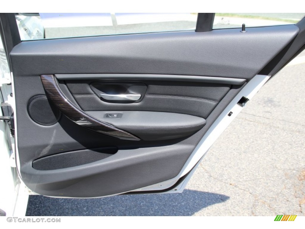 2015 3 Series 328i xDrive Sedan - Alpine White / Venetian Beige photo #25