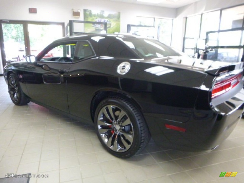 2014 Challenger SRT8 392 - Phantom Black Tri-Coat Pearl / Dark Slate Gray photo #4