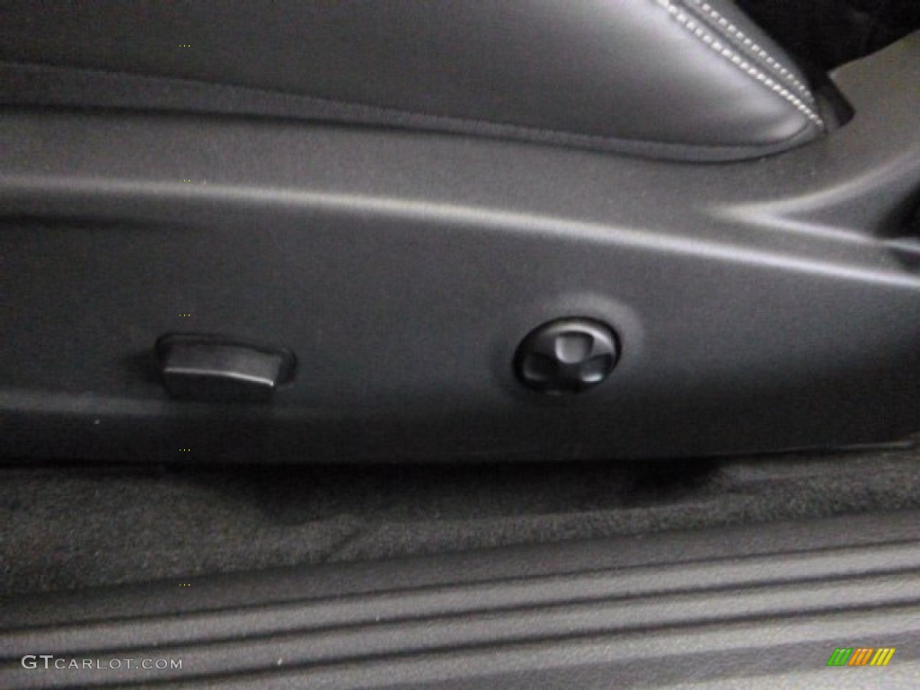 2014 Challenger SRT8 392 - Phantom Black Tri-Coat Pearl / Dark Slate Gray photo #13