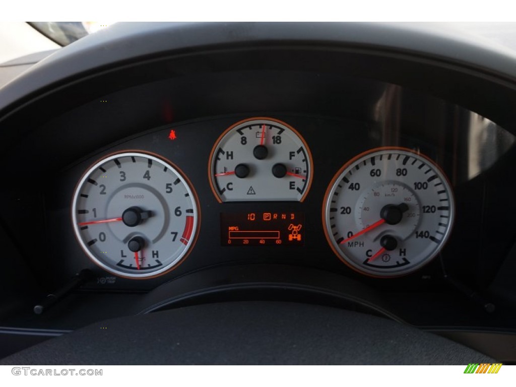 2015 Nissan Titan PRO-4X Crew Cab 4x4 Gauges Photo #105828814