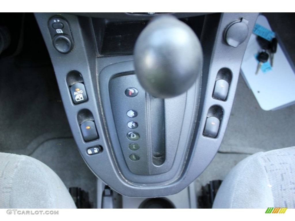 2003 VUE V6 - Silver / Gray photo #37