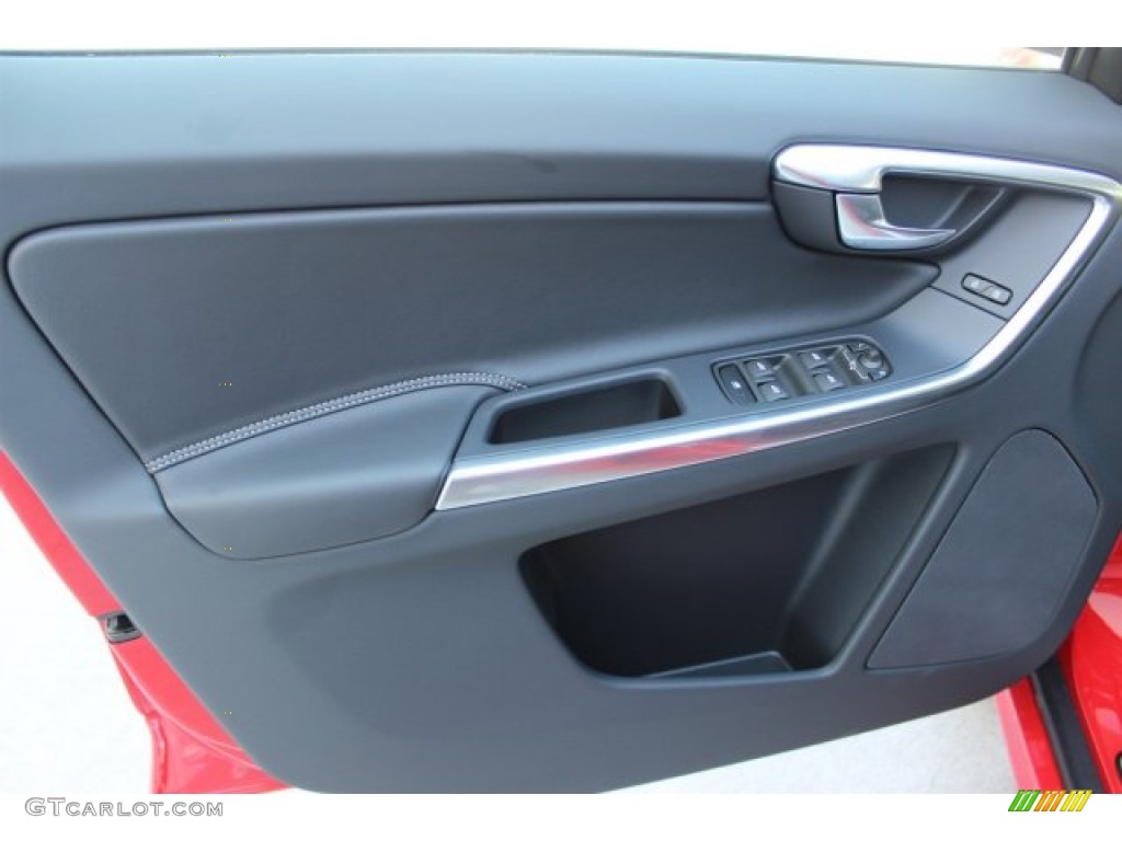 2016 Volvo XC60 T6 AWD R-Design Off-Black Door Panel Photo #105829974