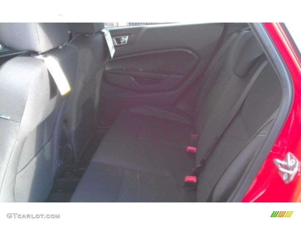 2015 Fiesta SE Sedan - Race Red / Charcoal Black photo #8