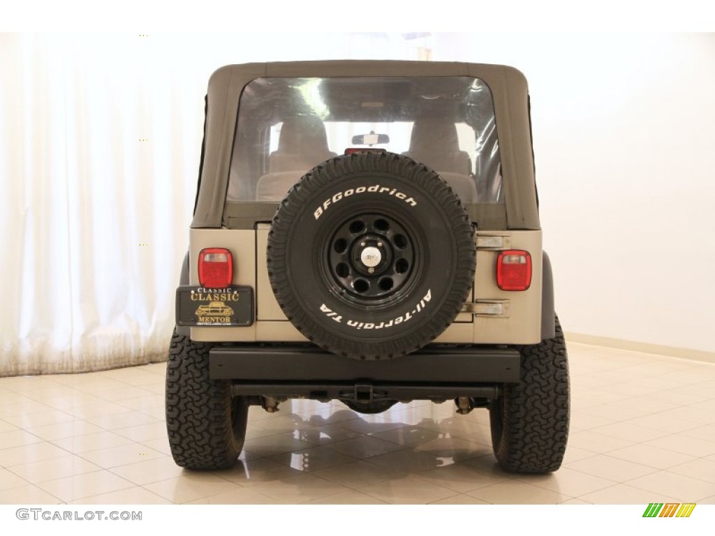 2004 Wrangler X 4x4 - Light Khaki Metallic / Khaki photo #13