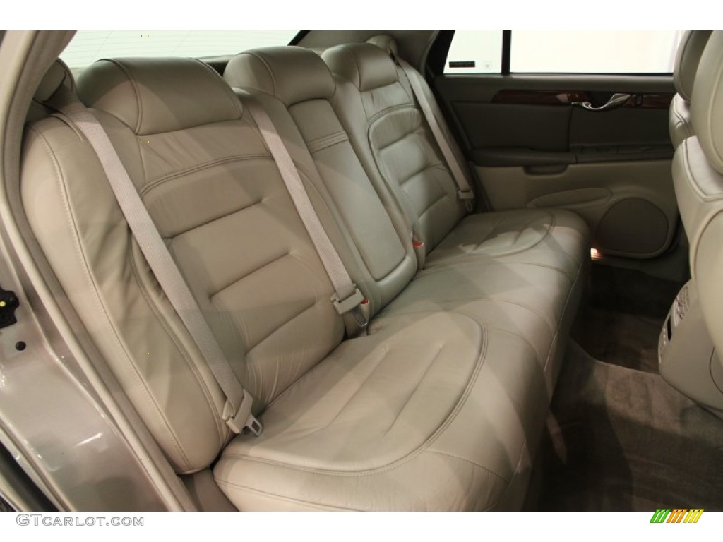 2001 DeVille Sedan - Cashmere / Neutral Shale photo #12